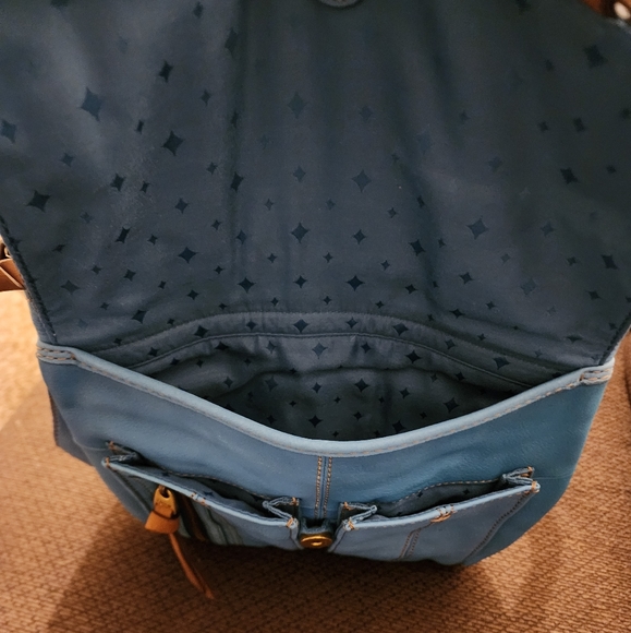 Fossil Crossbody - Picture 3 of 16